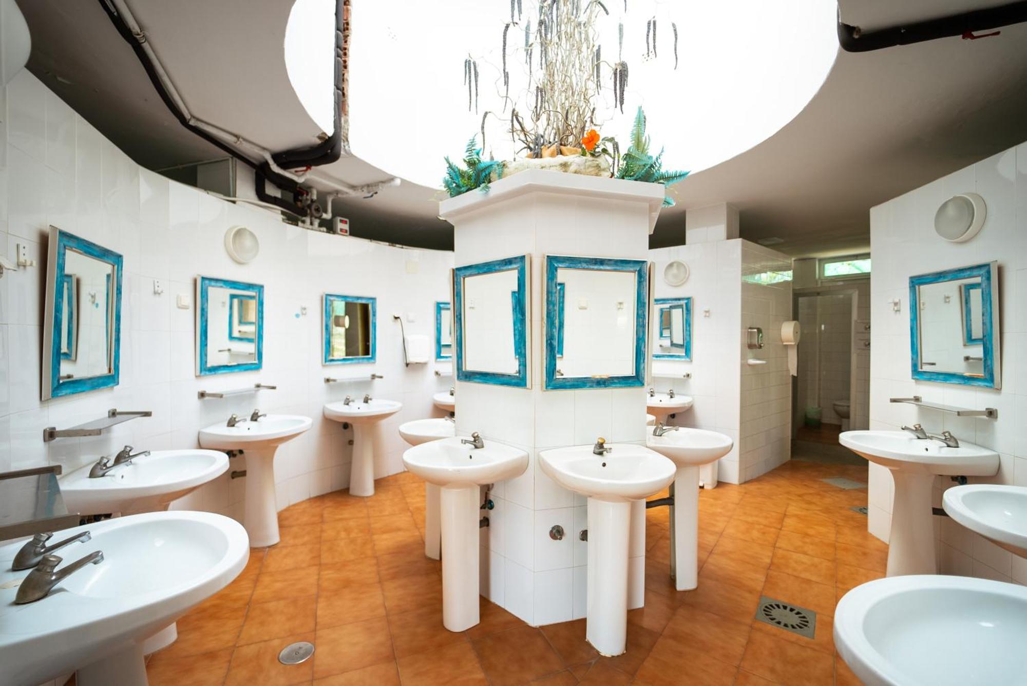 Kampaoh Costa Del Sol Hotel Алмаяте Бахо Екстериор снимка